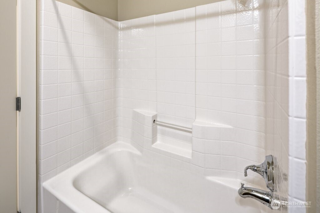 15730 116th Avenue Northeast, Unit 305 Bothell, WA 98011 - Photo 20 of 39
