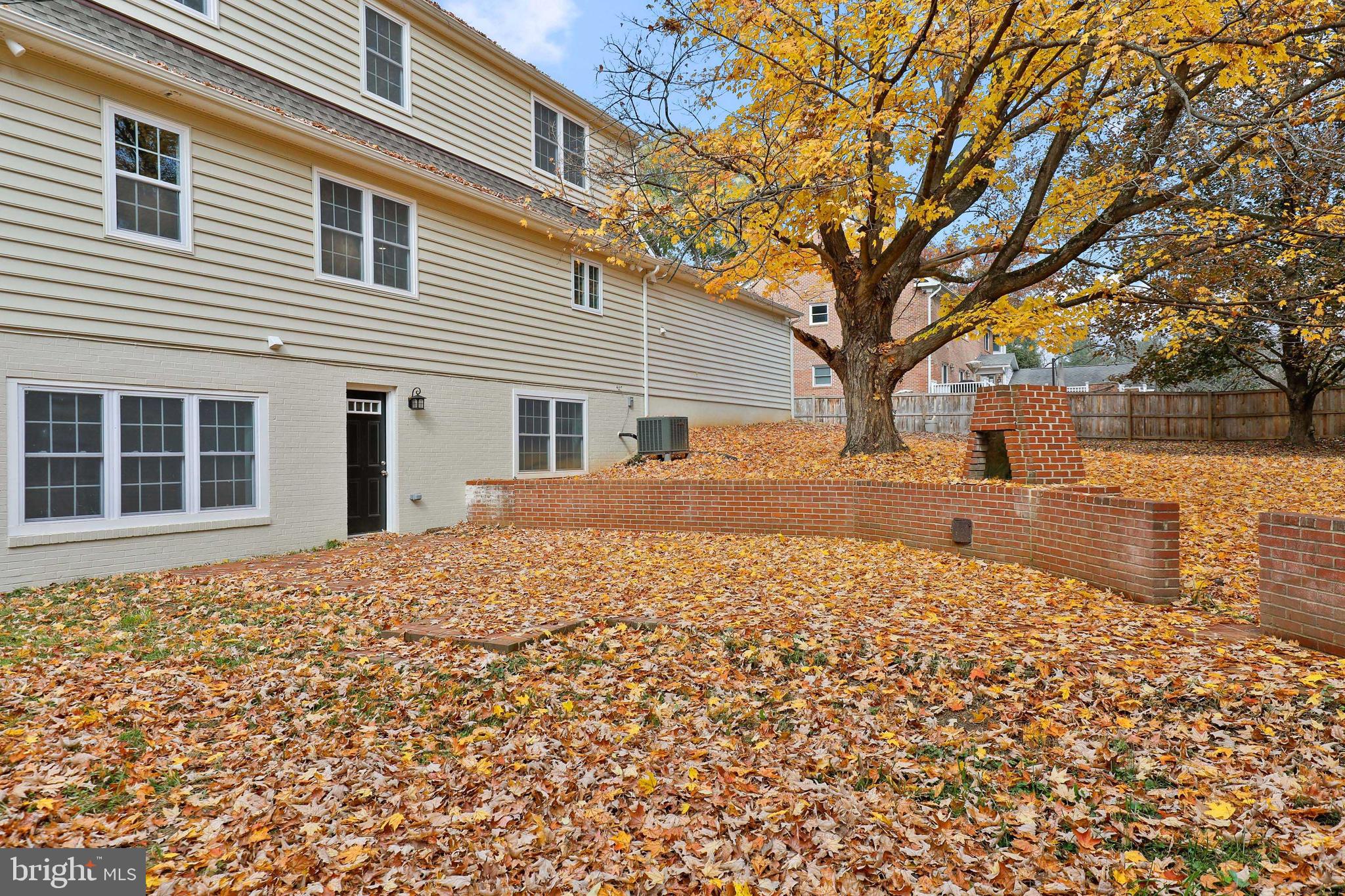 9501 Falls Road Potomac, MD 20854 - Photo 49 of 55 Rear Yard