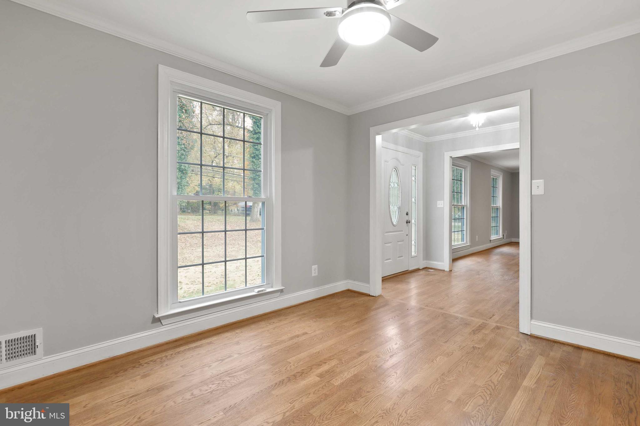 9501 Falls Road Potomac, MD 20854 - Photo 7 of 55 Den/Office