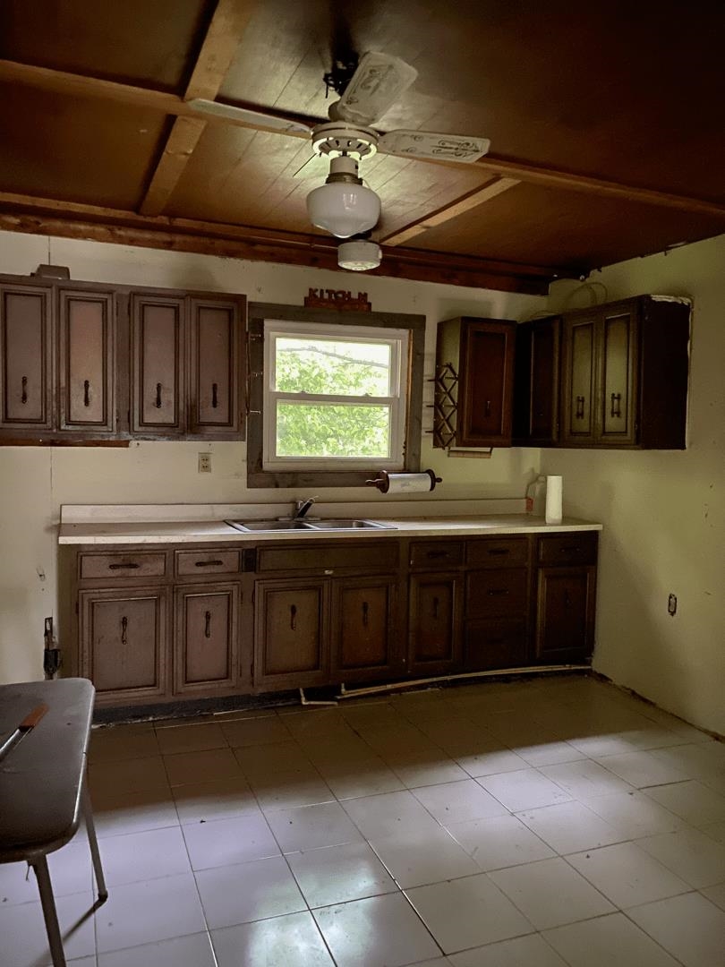 9621 Smith Diamond Road Mount Vernon, IN 47620 - Photo 3 of 15 Gallery Image 3