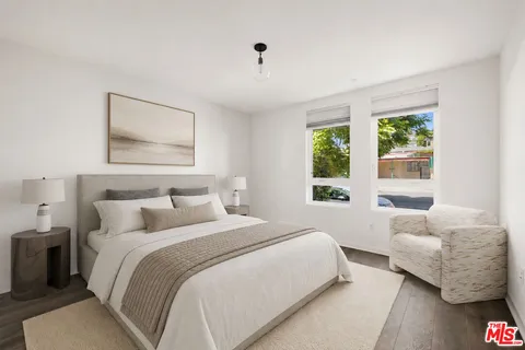 $1,300,000 | 2930 Rowena Avenue, Unit 2, Los Angeles, CA 90039