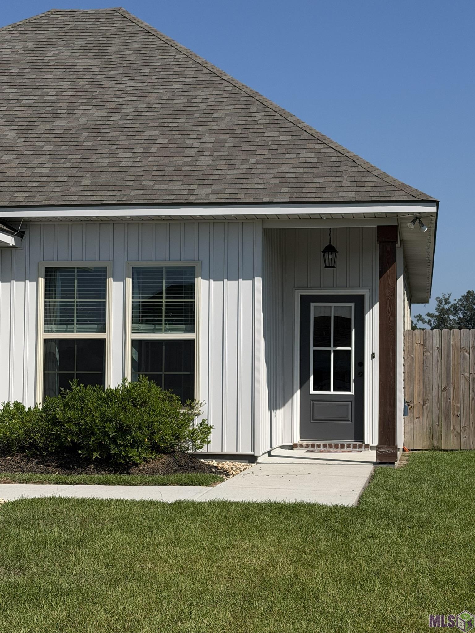 13605 Raghorn Avenue Denham Springs, LA 70726 - Photo 2 of 35 Front Entry Door