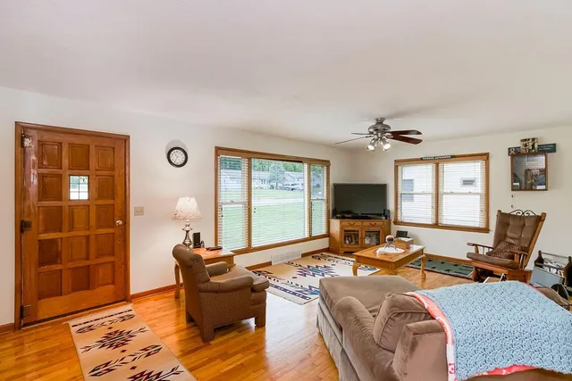 $385,000 | 911 Limit Street, Leavenworth, KS 66048