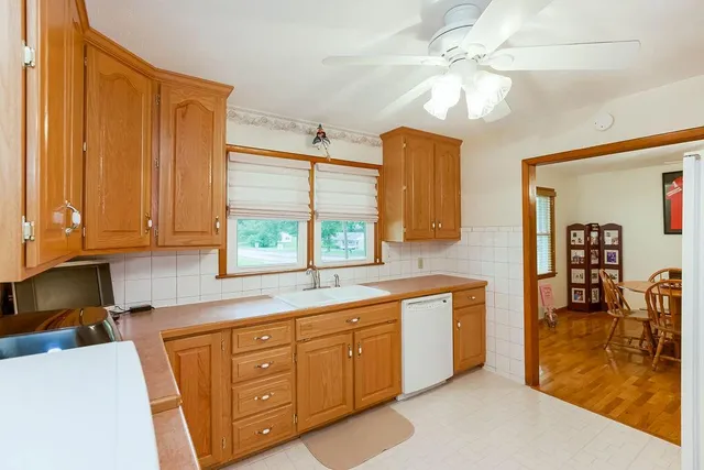 $385,000 | 911 Limit Street, Leavenworth, KS 66048