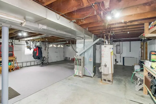 $384,500 | 911 Limit Street, Leavenworth, KS 66048