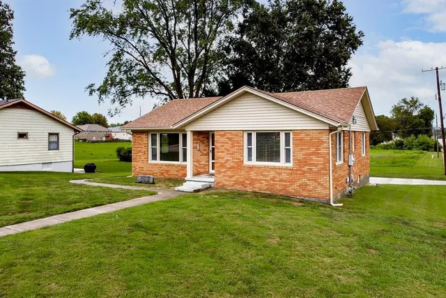 $385,000 | 911 Limit Street, Leavenworth, KS 66048