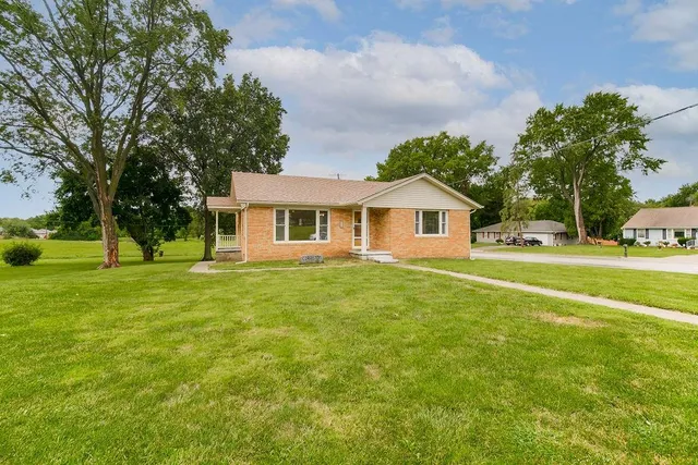 $385,000 | 911 Limit Street, Leavenworth, KS 66048