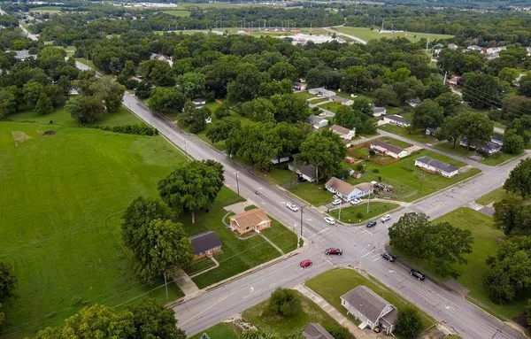 $384,500 | 911 Limit Street, Leavenworth, KS 66048