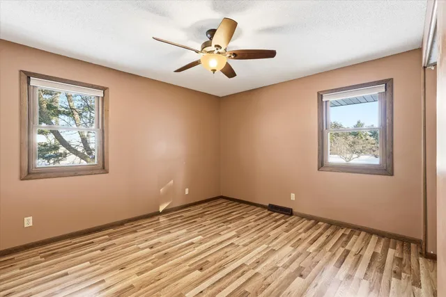 $339,900 | 6037 Aztec Trail, North Branch, MN 55056