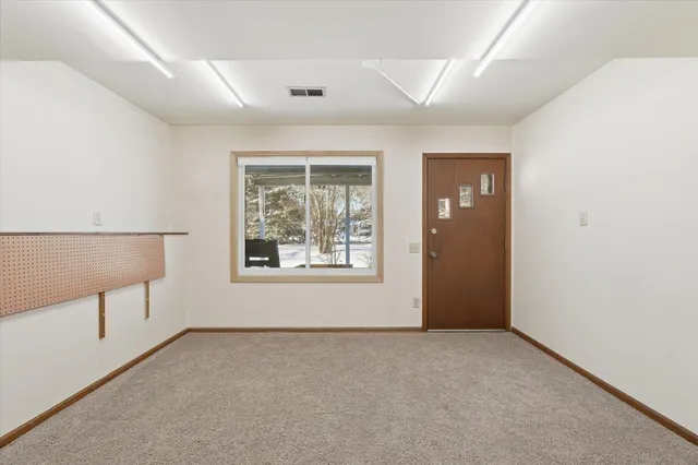 $339,900 | 6037 Aztec Trail, North Branch, MN 55056