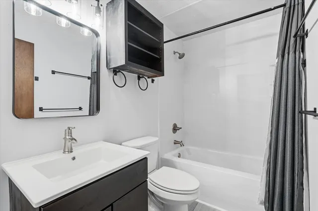 $339,900 | 6037 Aztec Trail, North Branch, MN 55056