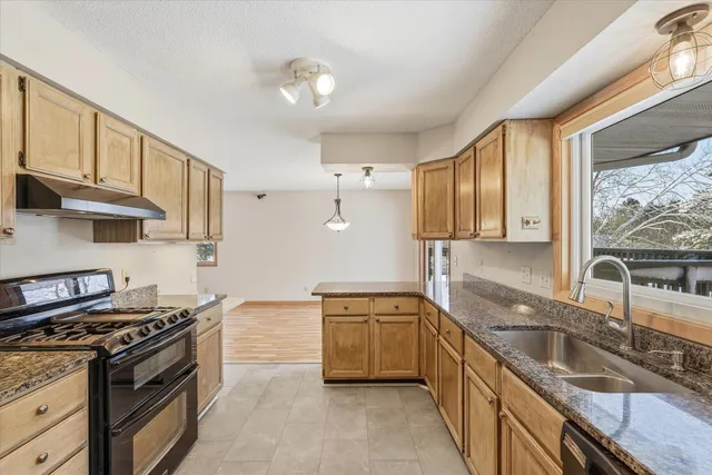 $339,900 | 6037 Aztec Trail, North Branch, MN 55056