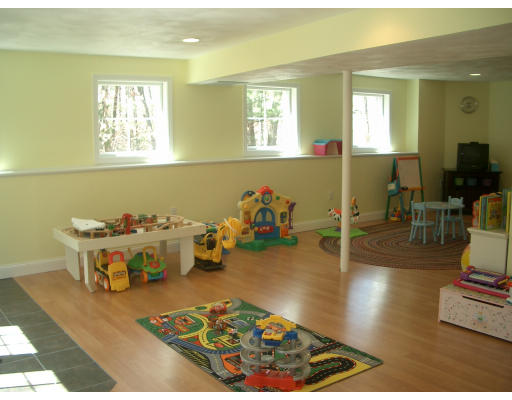 117 Adams Street Westborough, MA 01581 - Photo 27 of 30 Gallery Image 27