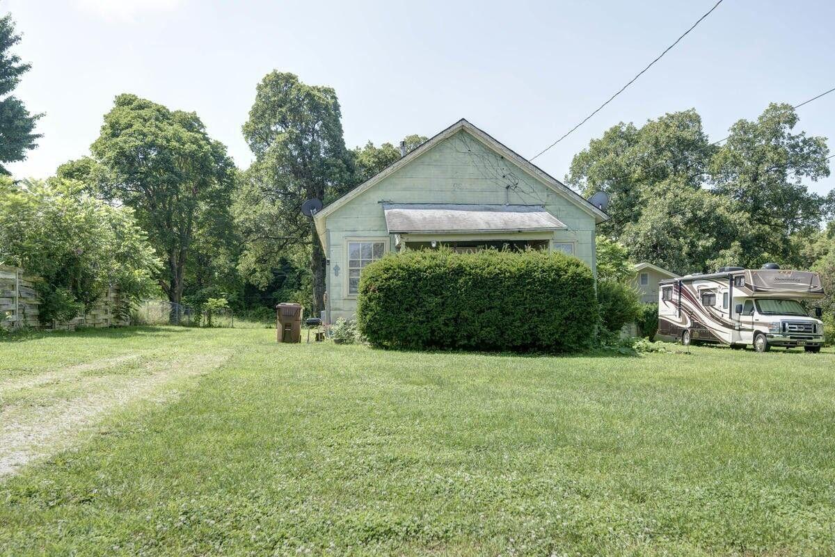 856-874 East Pleasant Valley Road Springfield, MO 65803 - Photo 2 of 6 20250217224109022663000000-o