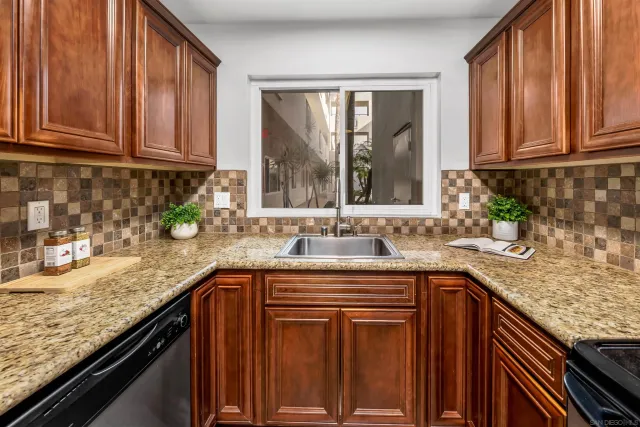 $479,900 | 1030 Robinson Avenue, Unit 108, San Diego, CA 92103