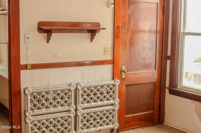 $224,900 | 5 Moore Street, Albany, NY 12202