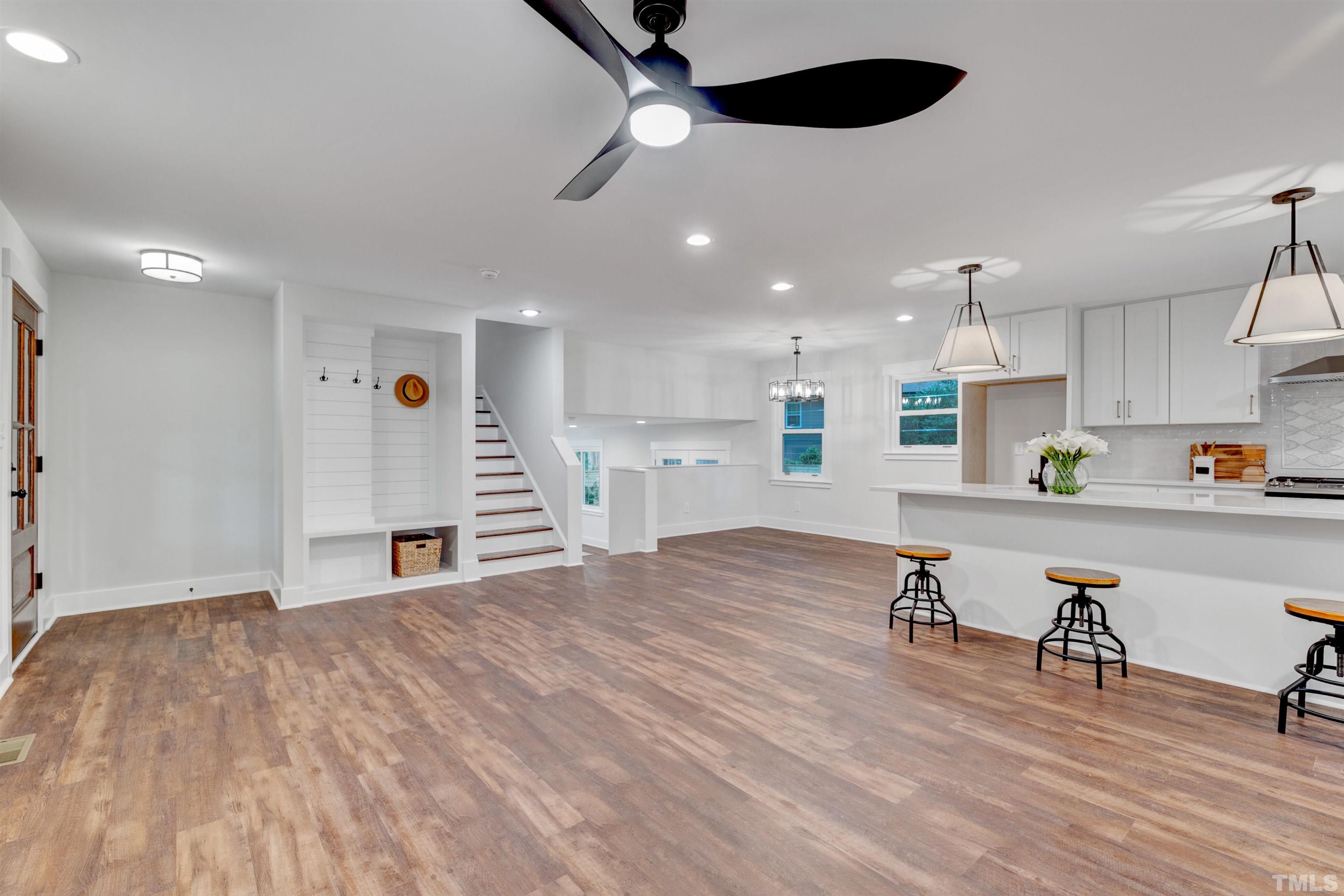 5400 Farley Drive Raleigh, NC 27609 - Photo 5 of 31 a view of kitchen and window