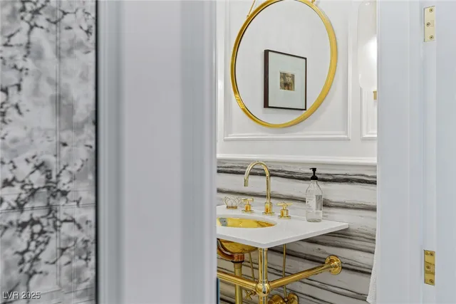 $15,000 | 3750 South Las Vegas Boulevard, Unit 4202, Las Vegas, NV 89158