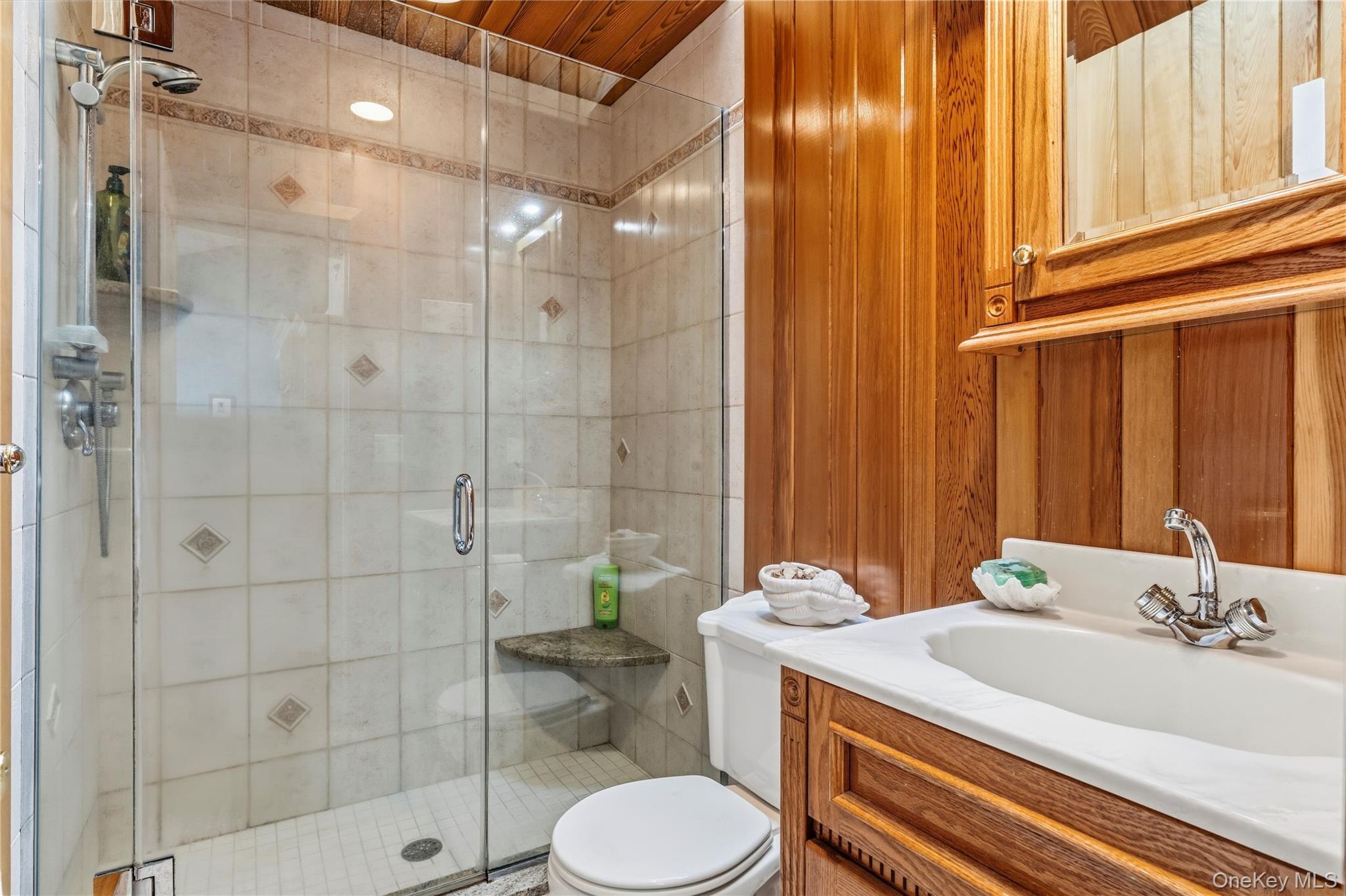 67 Wakeman Road Hampton Bays, NY 11946 - Photo 14 of 26 Gallery Image 14