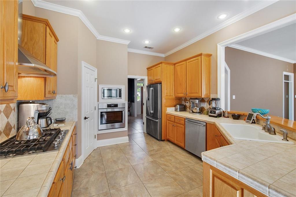 1081 Rue Chinon Mandeville, LA 70471 - Photo 7 of 25 Gallery Image 7