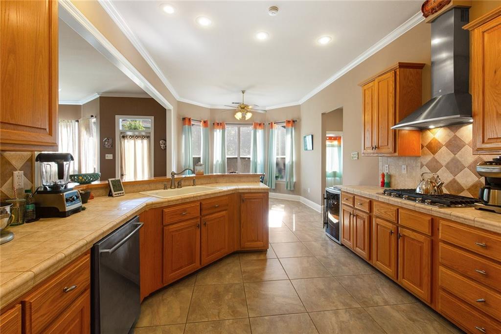 1081 Rue Chinon Mandeville, LA 70471 - Photo 9 of 25 Gallery Image 9