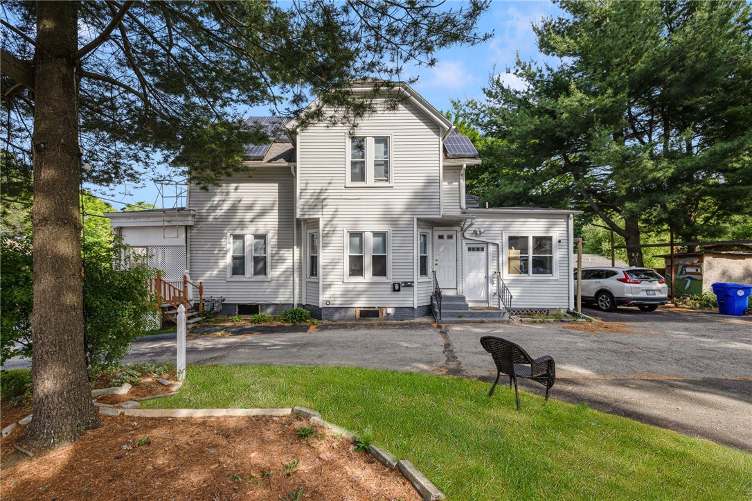 243 Killingly Street Providence, RI 02909 - Photo 7 of 46