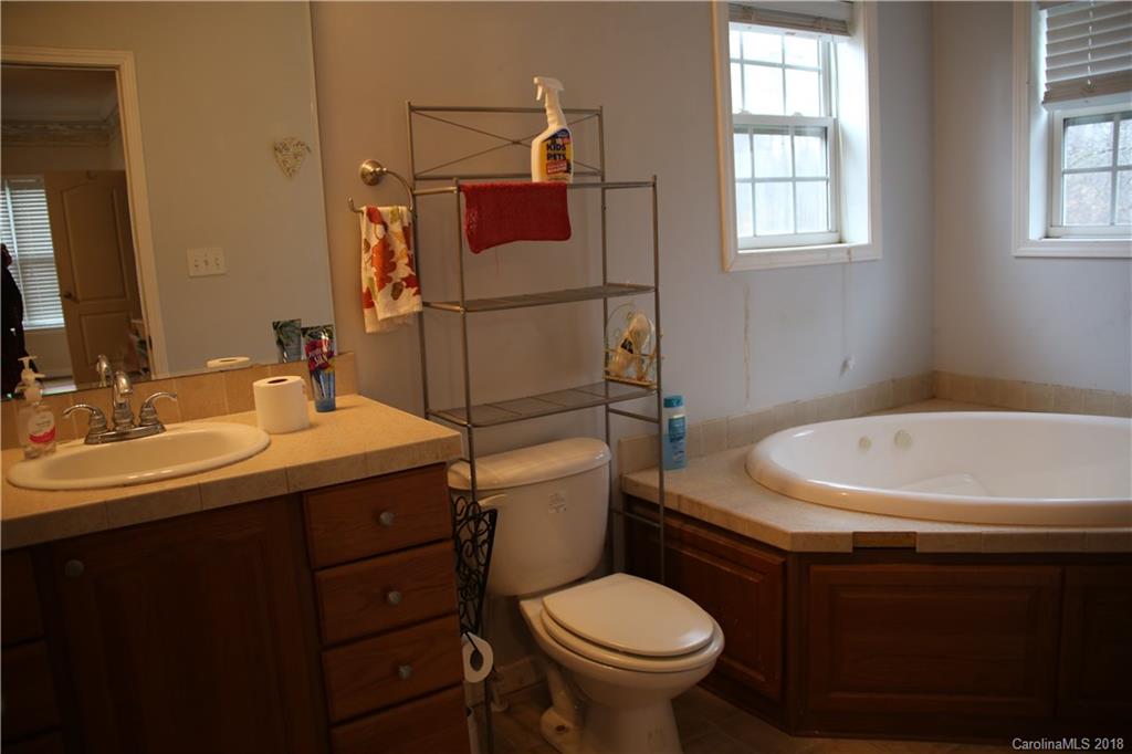 3579 Laboratory Road Lincolnton, NC 28092 - Photo 5 of 13 Gallery Image 5