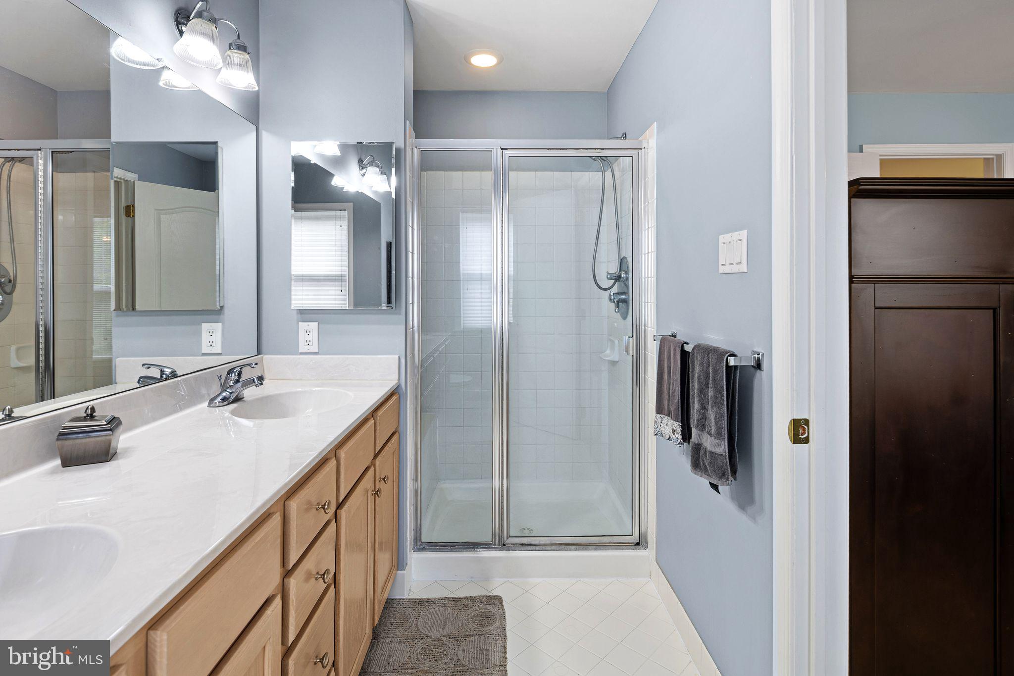 229 Coventry Road Chalfont, PA 18914 - Photo 19 of 32 Ensuite