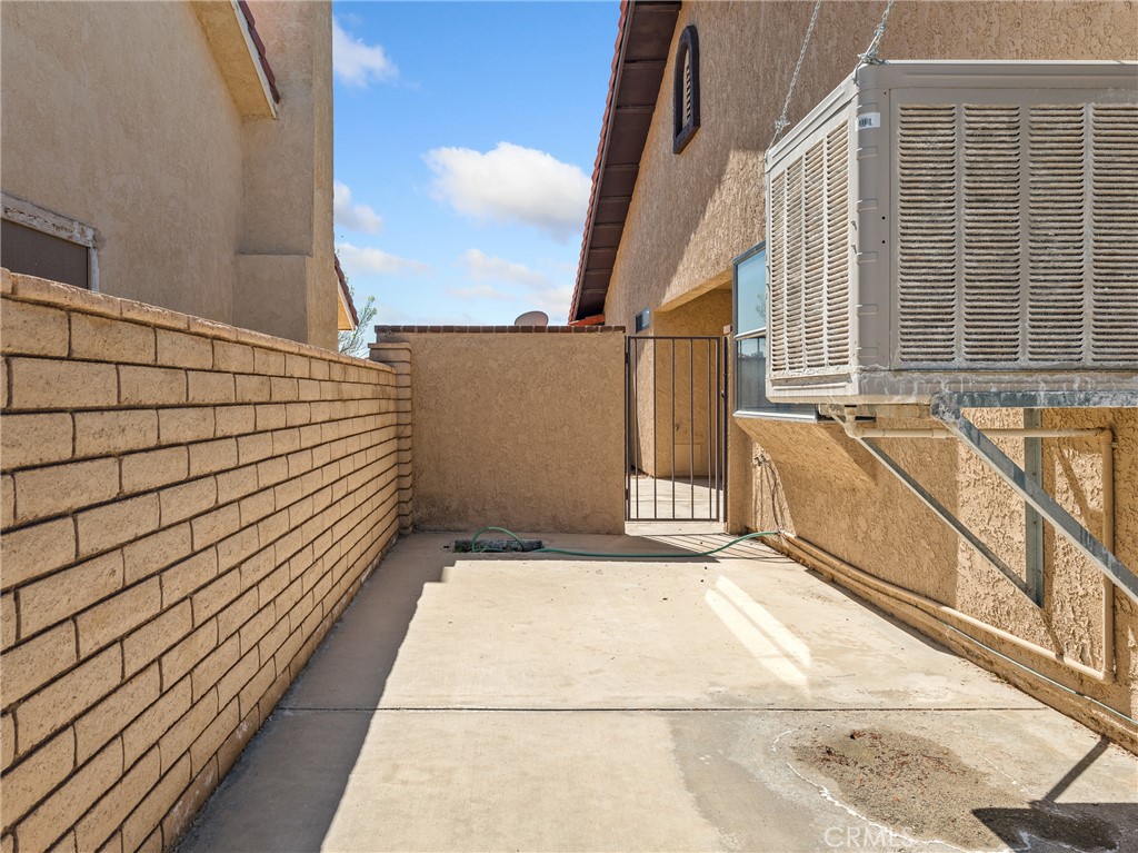 14484 Lighthouse Lane Helendale, CA 92342 - Photo 40 of 58 Side yard