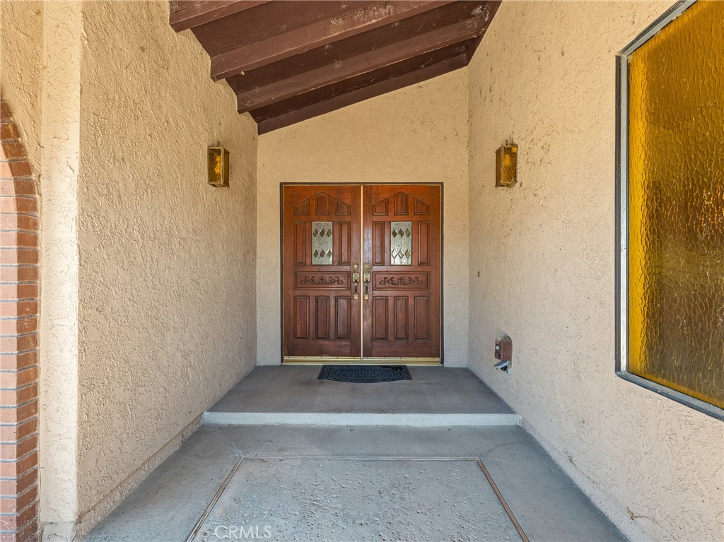 14484 Lighthouse Lane Helendale, CA 92342 - Photo 6 of 58 Covered front porch