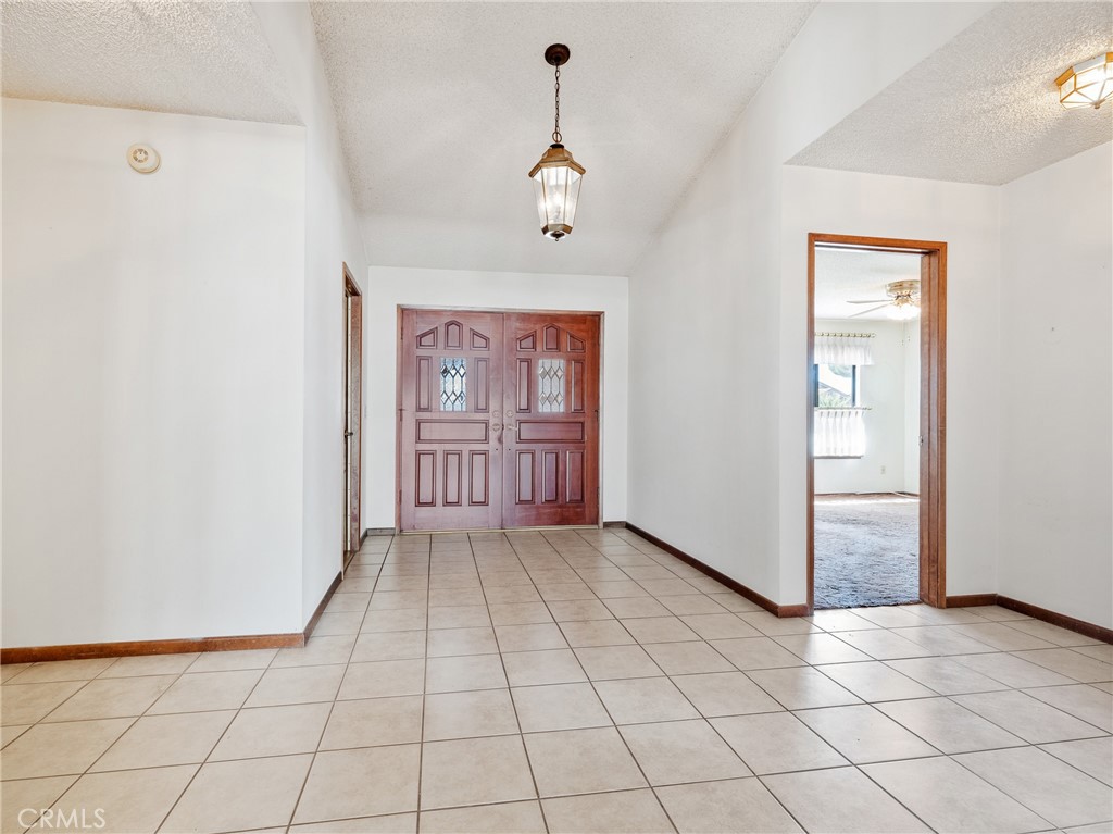 14484 Lighthouse Lane Helendale, CA 92342 - Photo 7 of 58 Entry