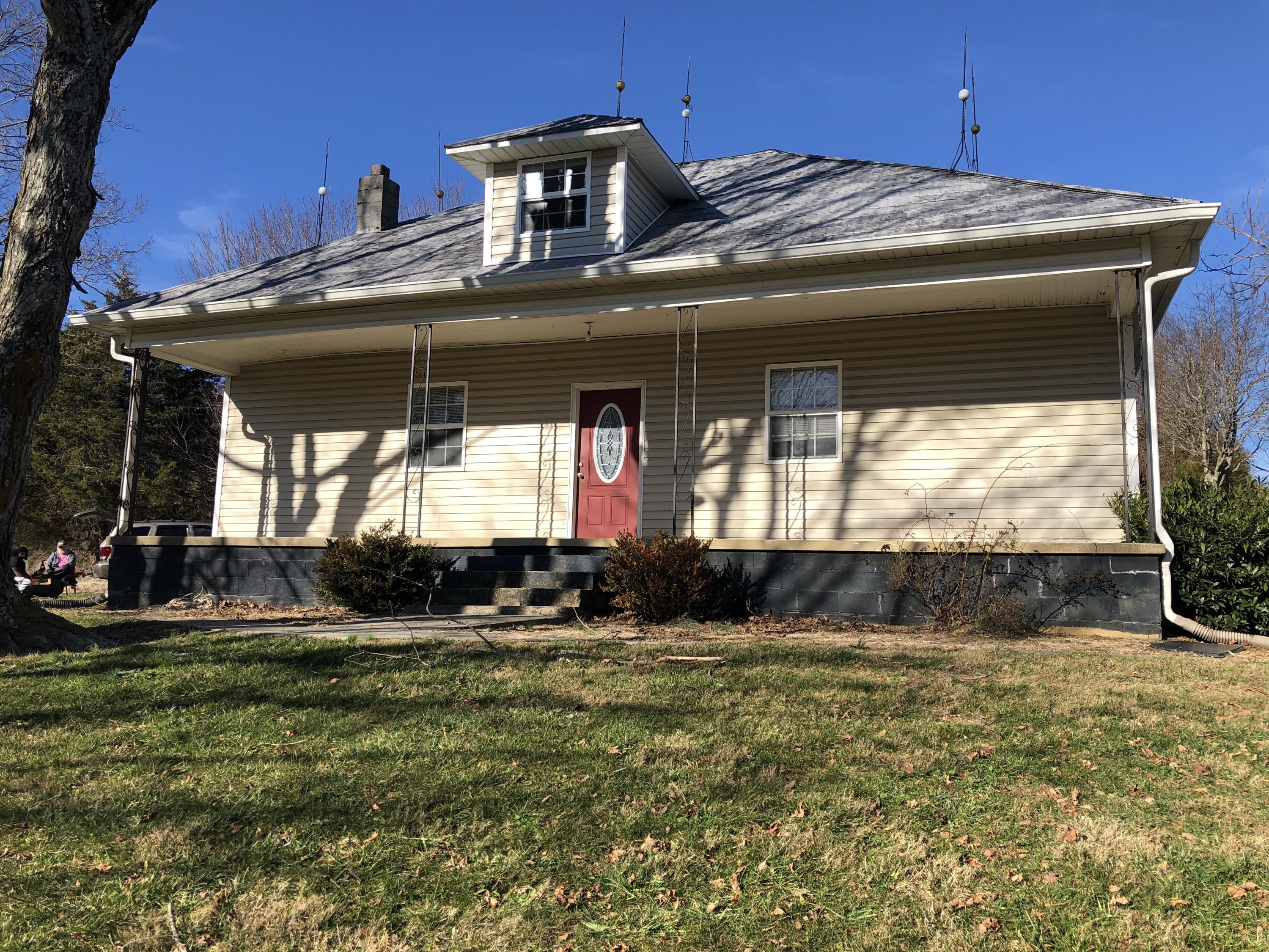 755 Robertson Road Chuckey, TN 37641 - Photo 2 of 36 FwNG0jgPQAyuNb%qFaZvLw