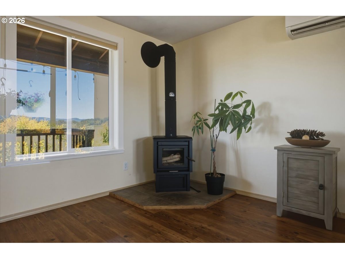 35050 Riverside Drive Albany, OR 97321 - Photo 16 of 48