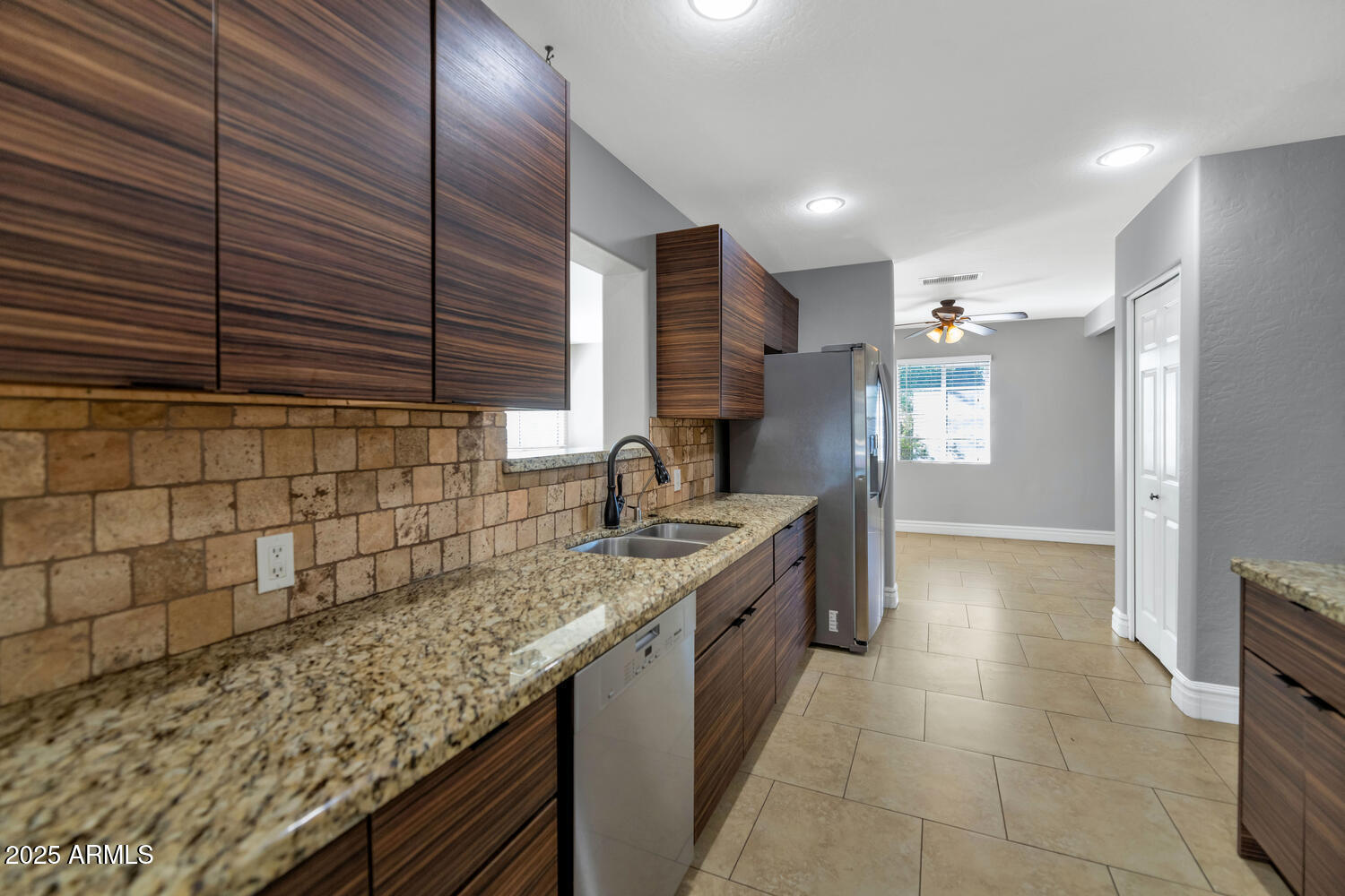 846 East Ocotillo Road Phoenix, AZ 85014 - Photo 10 of 44 846 E Ocotillo Rd-large-019-012-846 E Oc