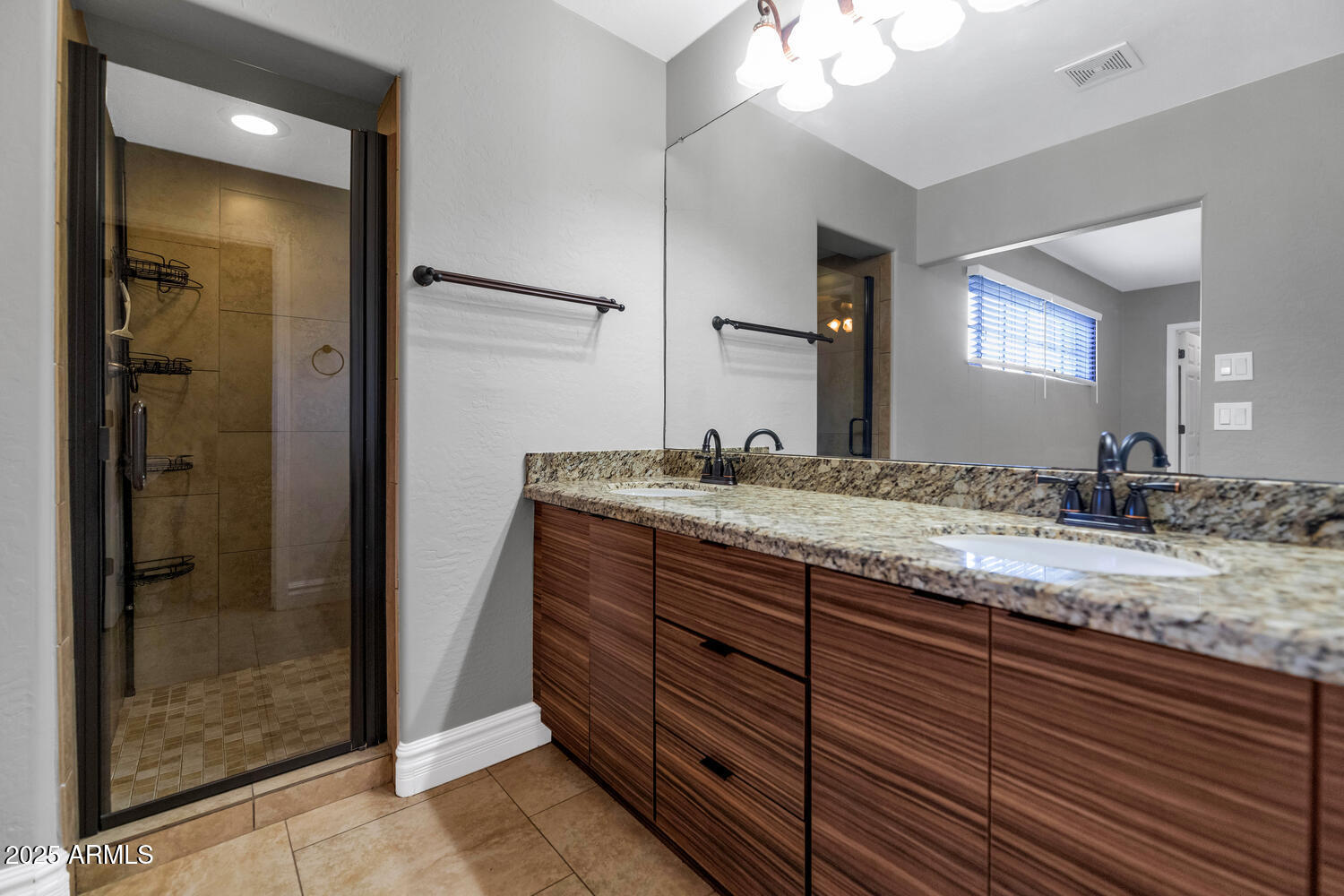 846 East Ocotillo Road Phoenix, AZ 85014 - Photo 23 of 44 Primary Bath