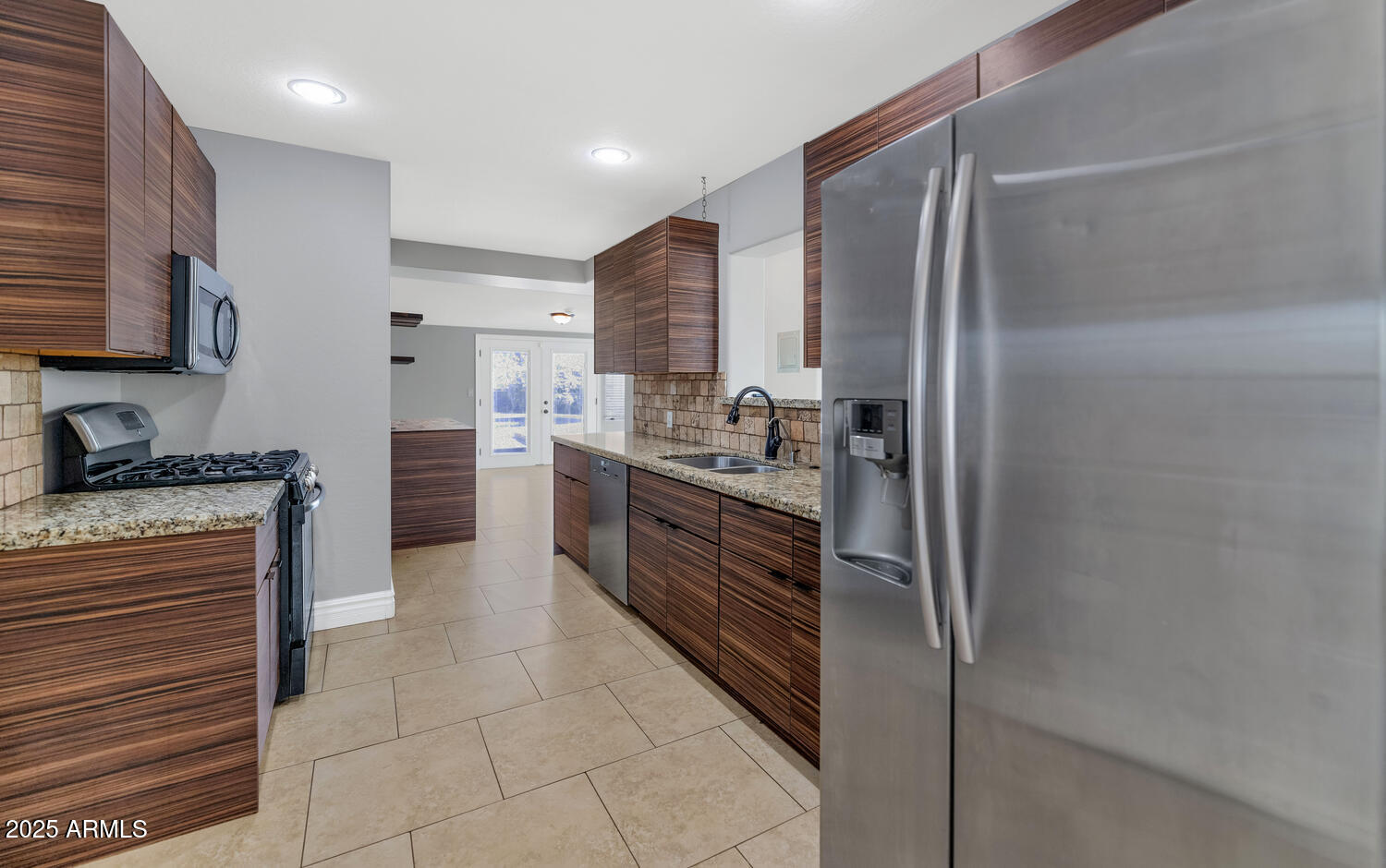 846 East Ocotillo Road Phoenix, AZ 85014 - Photo 8 of 44 846 E Ocotillo Rd-large-017-010-846 E Oc