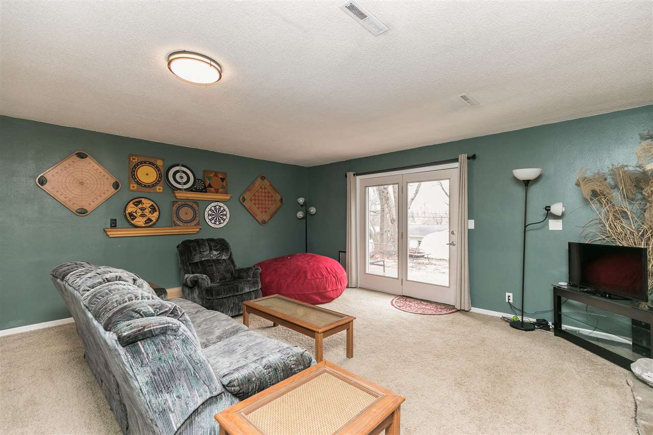 3832 Wenig Road Northeast Cedar Rapids, IA 52402 - Photo 28 of 41 Gallery Image 28