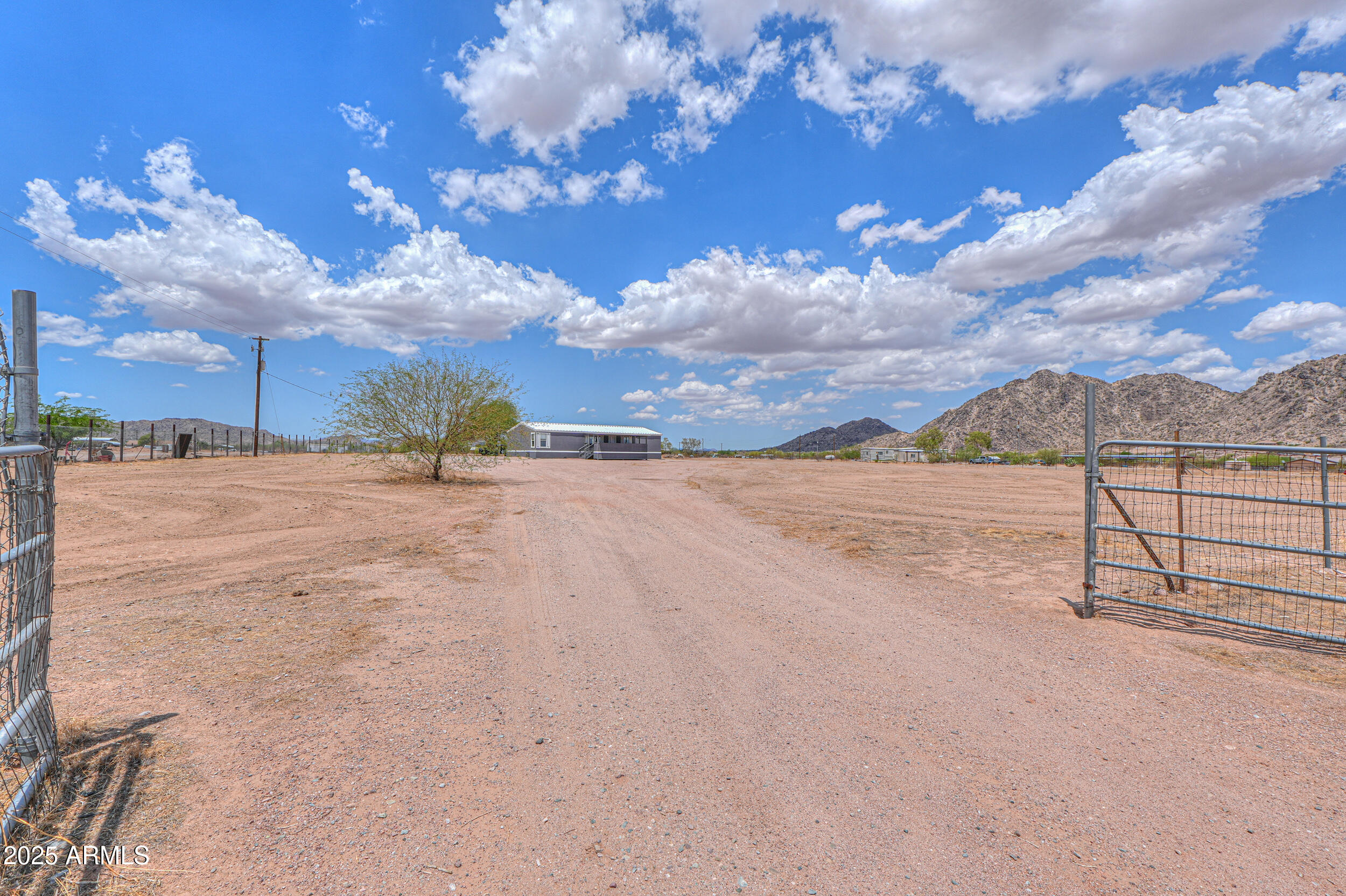 11192 North Johnson Road Maricopa, AZ 85139 - Photo 49 of 55 19