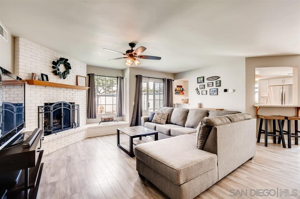 4119 Esperanza Way Oceanside, CA 92056 - Photo 2 of 25