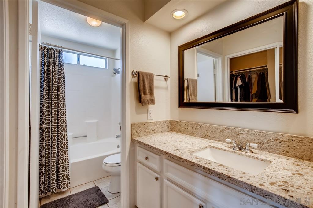 4119 Esperanza Way Oceanside, CA 92056 - Photo 13 of 25