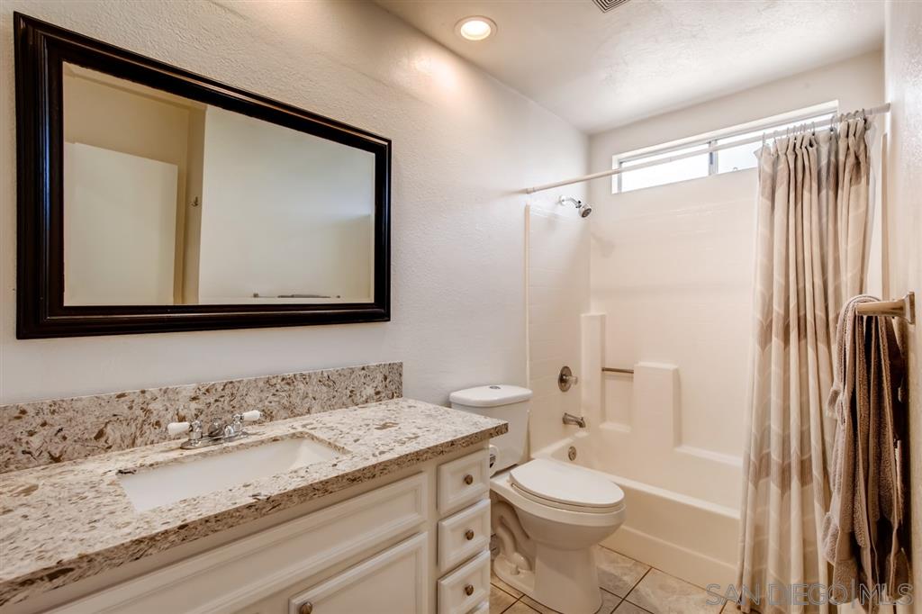 4119 Esperanza Way Oceanside, CA 92056 - Photo 18 of 25