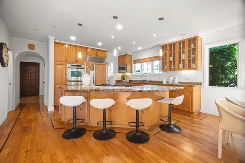 $3,000,000 | 307 Aragon Boulevard, San Mateo, CA 94402