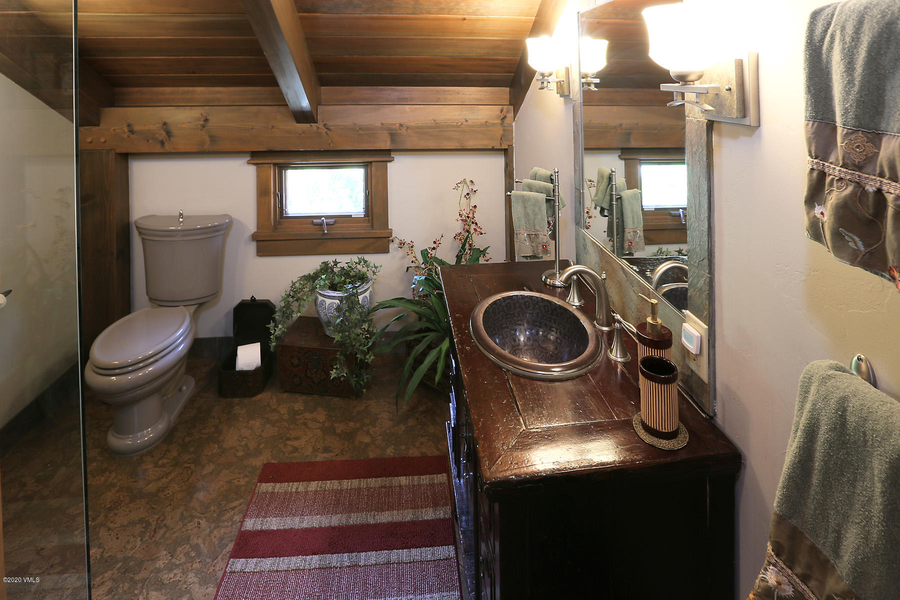 1470 Lake Creek Road Edwards, CO 81632 - Photo 21 of 35 1490_lake_creek_bath_3
