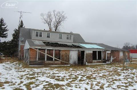 5037 West Pierson Road Flint, MI 48504 - Photo 3 of 12 20125768-2.JPG
