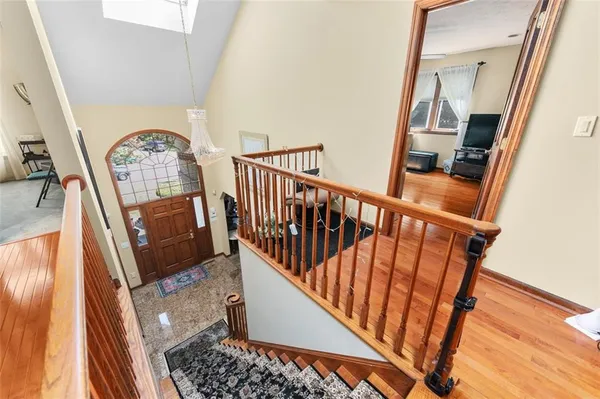 a view of entryway with a door