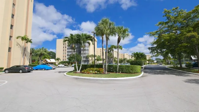 $219,000 | 7100 Radice Court, Unit 807, Lauderhill, FL 33319