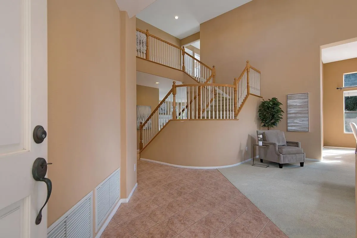 4951 Riding Ridge Road San Diego, CA 92130 - Photo 3 of 32 a view of entryway and hall