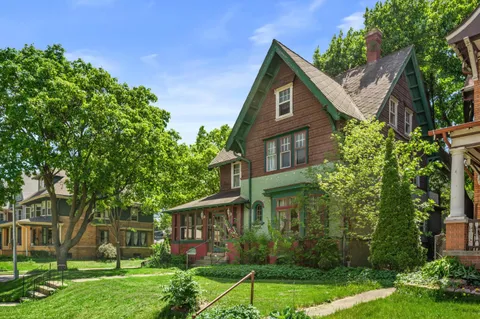 $239,900 | 2903 West Mc Kinley Boulevard, Milwaukee, WI 53208