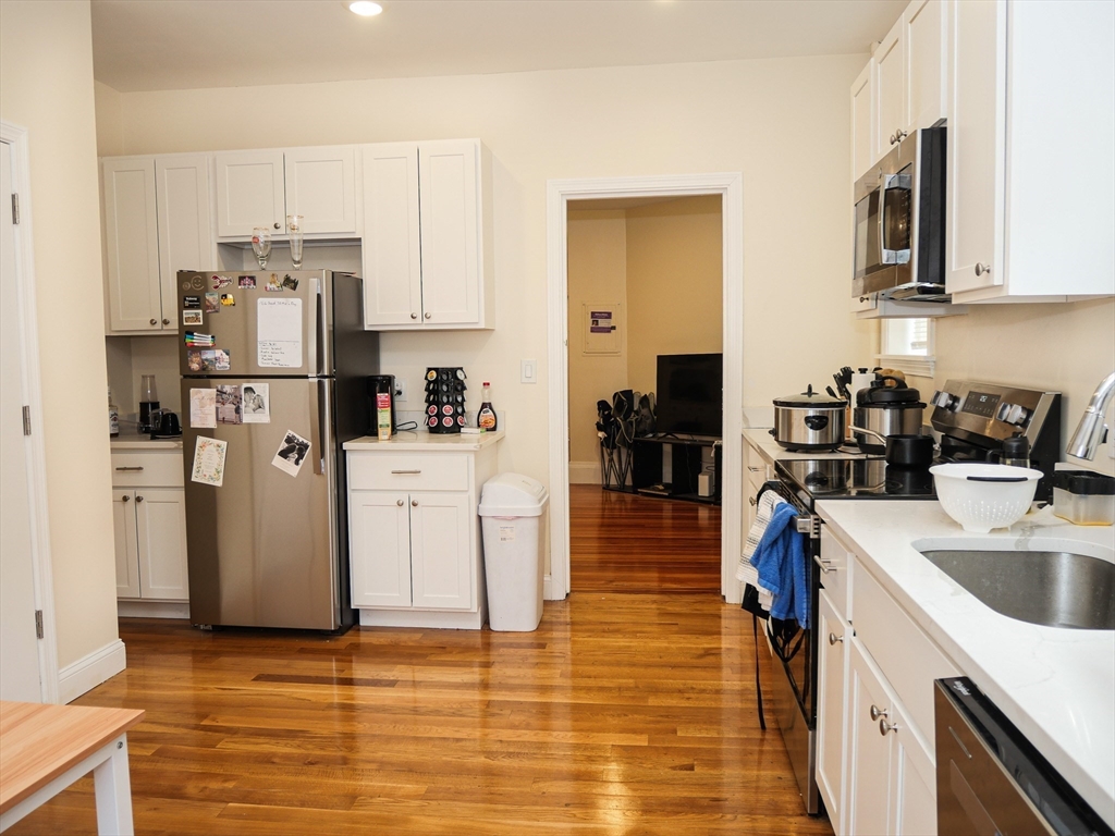 10 Beals Street, Unit 3 Brookline, MA 02446 - Photo 2 of 10