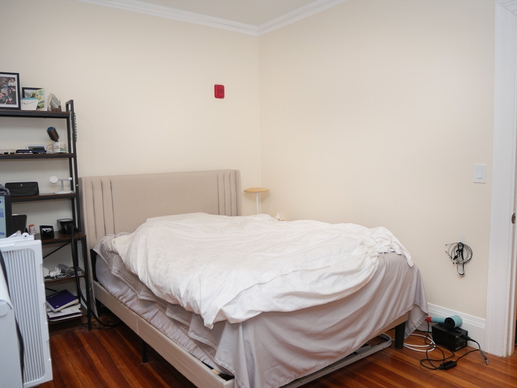 10 Beals Street, Unit 3 Brookline, MA 02446 - Photo 4 of 10